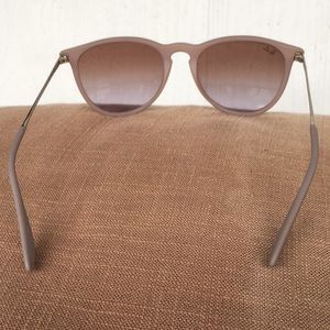 Authentic Women’s Ray Ban “Erika” classics